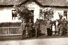 Csendorlaktanya-az-1940-es-evek-elejen-ma-Polgarmesteri-Hivatal