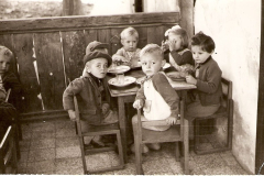 Egercsehi-ovodasok-kb.-1957-58